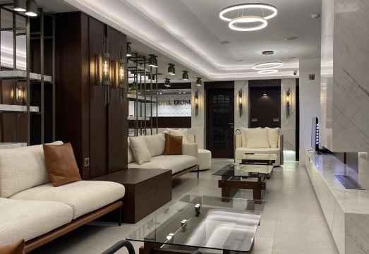 1. 호텔 에로누르..