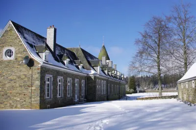 Charming, Stylish, Comfortable Mansion Hotels near WWI Memorial Duits Artillerie Geschut 10cm K 04