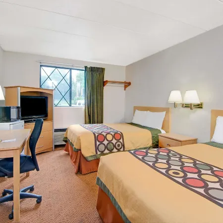 Super 8 by Wyndham Stamford/New York City Area