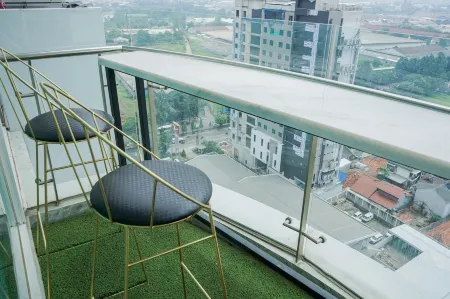 Comfort and Modern Studio at Tree Park Cikokol Apartment Отели рядом с достопримечательностью «PD.PJM(Putra Jaya Mandiri)»
