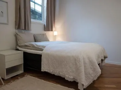 In the Heart of Brosundet! Fully equipped 3 Bed Room Ap Hotels in Alnes