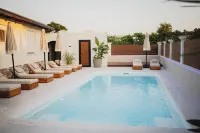 Lej & Laj Residence - Pools