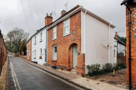 The Poppies - from 150 Per Night