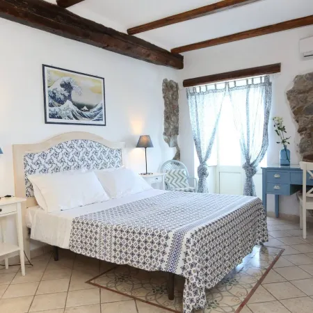Room-Central Room with Balcony and Amazi