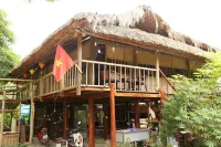 Dong Que Homestay-Tours-Motorbike, Car Rental, Hiking Hotel di 