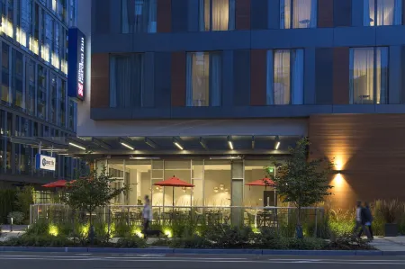 Hilton Garden Inn Seattle Bellevue Downtown