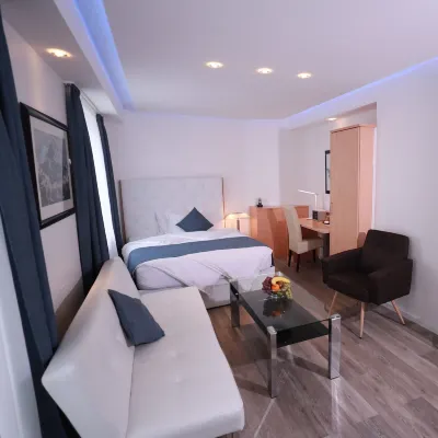 Hotel Savoy Bonn Отели рядом с достопримечательностью «Кастелл»