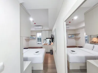 Warm and Cozy Style Studio Room at Paltrow City Apartment Hotel dekat Lapangan Mardi Soenarto