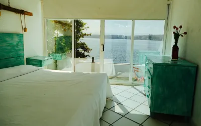 Bendito Teques Hotels near Lago de Tequesquitengo