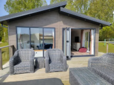 Luxury 2-bed Lodge in Routh, Sleeps 4 With Hot Tub Hotel a Beverley
