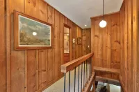 Hemlock Ridge 2B- Charming Two Floor Condo in the Heart of Killington, Perfect! Condo