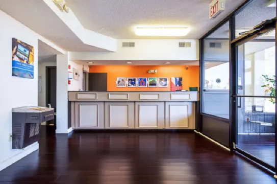 Motel 6 Covington, TN