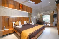 Hotel Kumar Plaza - balcony