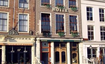 Amadeus Hotel