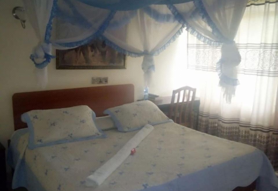 Homa Bay Tourist Hotel - Housity