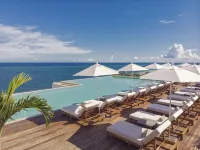 The Fives Oceanfront Puerto Morelos