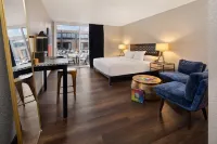 The Highlander Hotel, Ascend Hotel Collection Hotels in Iowa City