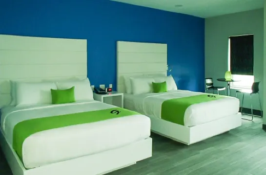 Garland Hotel