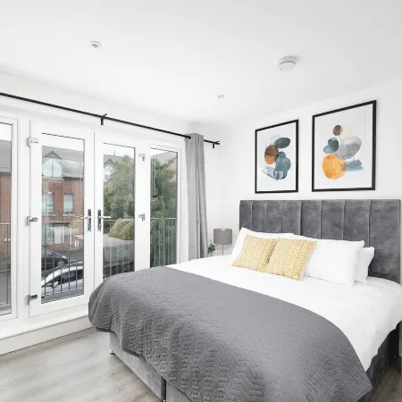 Skyvillion -Vineyard Court- Enfield 1Bed with Balcony