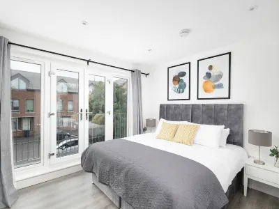 Skyvillion -Vineyard Court- Enfield 1Bed with Balcony