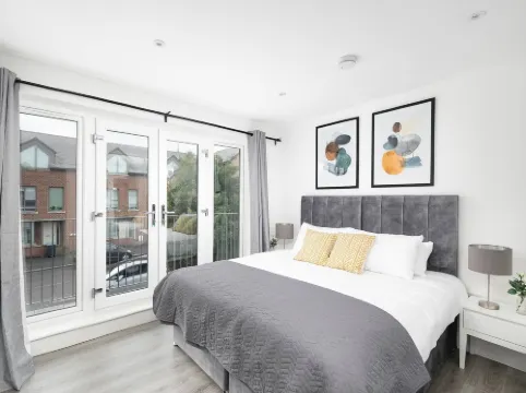Skyvillion -Vineyard Court- Enfield 1Bed with Balcony
