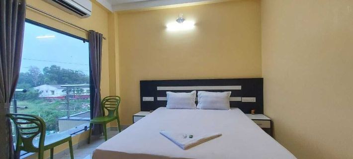 Bluestone Hotel & Restaurant Hotele w: Mandarmoni