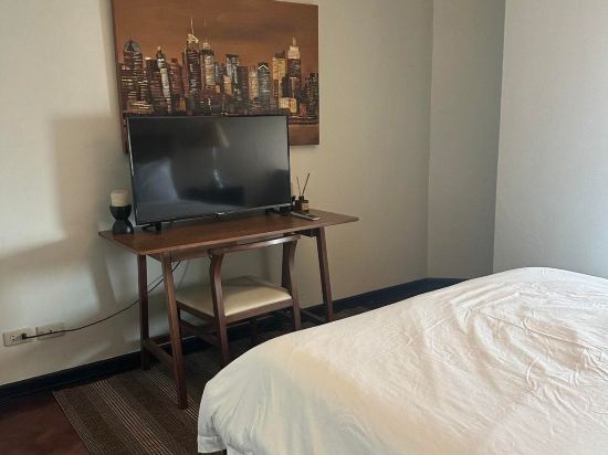 Suites de Marina Manila with Netflix