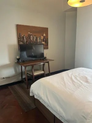 Suites de Marina Manila with Netflix