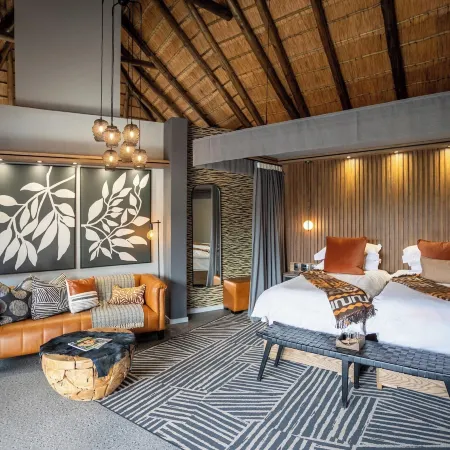 Tuningi Safari Lodge