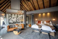 Tuningi Safari Lodge Hotels in Ramotshere Moiloa Local Municipality