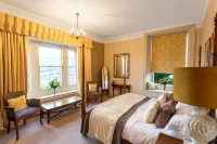 The Burgoyne - Stunning Hotel with Amazing Views and Impeccable Service - parking