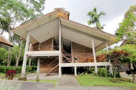 Disaster Oasis Отели рядом с достопримечательностью «Base camp pakem raya»