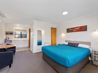 Knightsbridge Court Motor Lodge Hotels in Blenheim