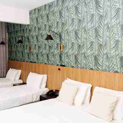 Cris Hotel Rooms