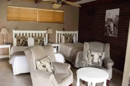 Greenfields Guesthouse & Restaurant Отели в г. Альбертон