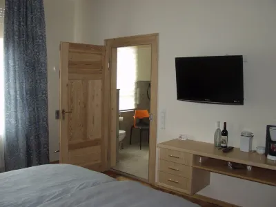 Exklusive Gästezimmer Landau Các khách sạn ở Knoringen
