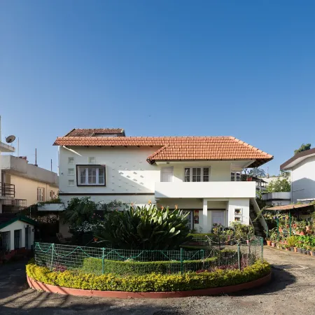 Colonels Inn Отели рядом с достопримечательностью «Говермент Ботаникал Гарден»