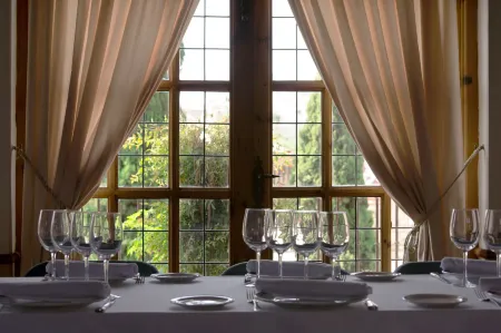 Hotel Maria Cristina Отели рядом со станцией Toledo′S Train Station