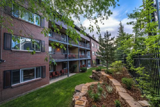 Treasure Mountain Inn