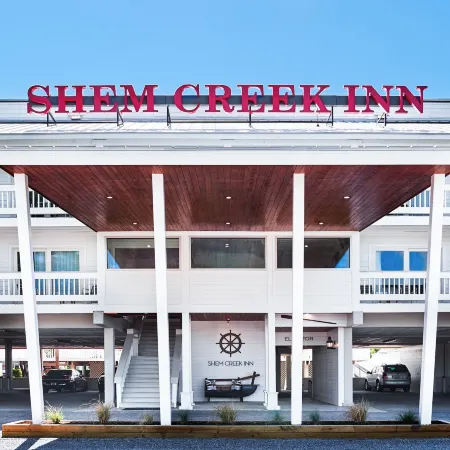 Shem Creek Inn