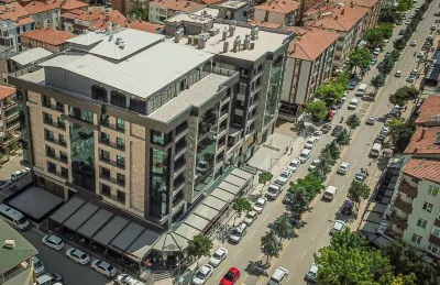 Nenessahotel Hotels near A K S A R A Y A M B A L A J