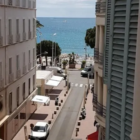 Azurene Royal Hotel