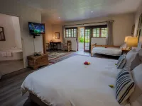 Aan de Oever Guesthouse Hotels in Swellendam