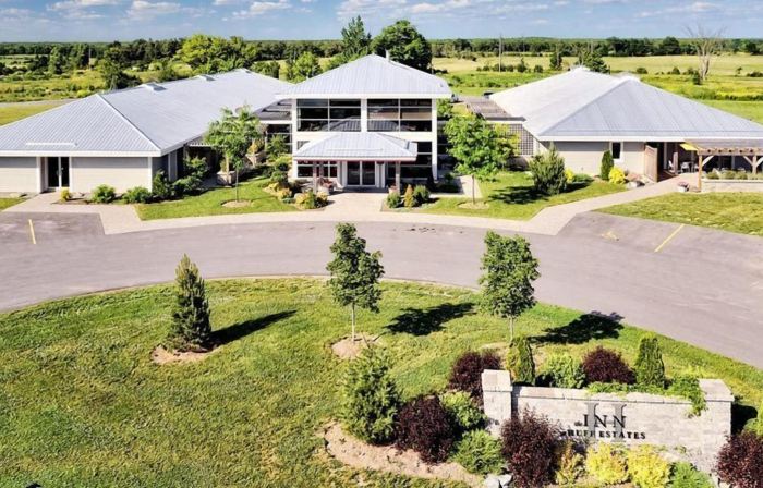 Huff Estates Inn & Winery