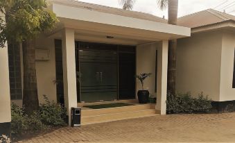 Transit Airport B&B
