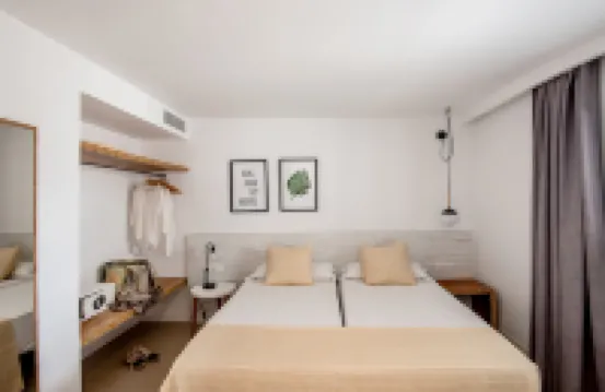 Apartamentos Es Pujols - Emar Hotels