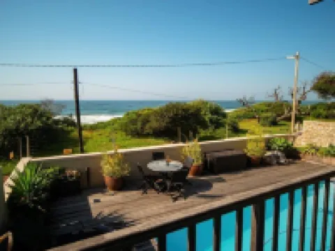 4 Dolphin Views la Mercy Luxury Beachfront Apartment with Private Swimming Pool Hotels in La Mercy