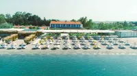 Teos Ormanci Tatil Koyu Hotels near Azmak Beach
