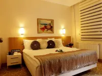 Sultan Hotel-Restaurant-Bistro Hotels in 