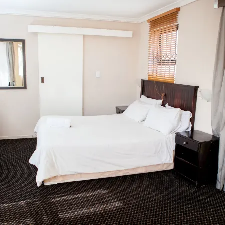 Oria Lodge Отели рядом с достопримечательностью «Торговый центр N1 City»